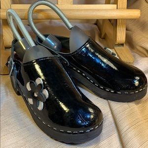 Hanna Andersson Made in Sweden leather back sling